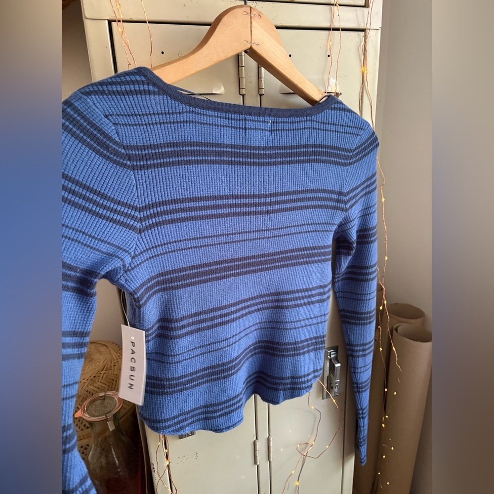 LA Hearts Woodland V-Neck Sweater - Picture 15 of 15